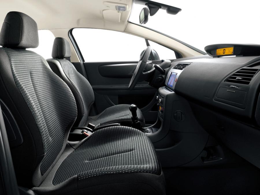  Citroen C4 Berline 2004 года  (фото 14 из 16)